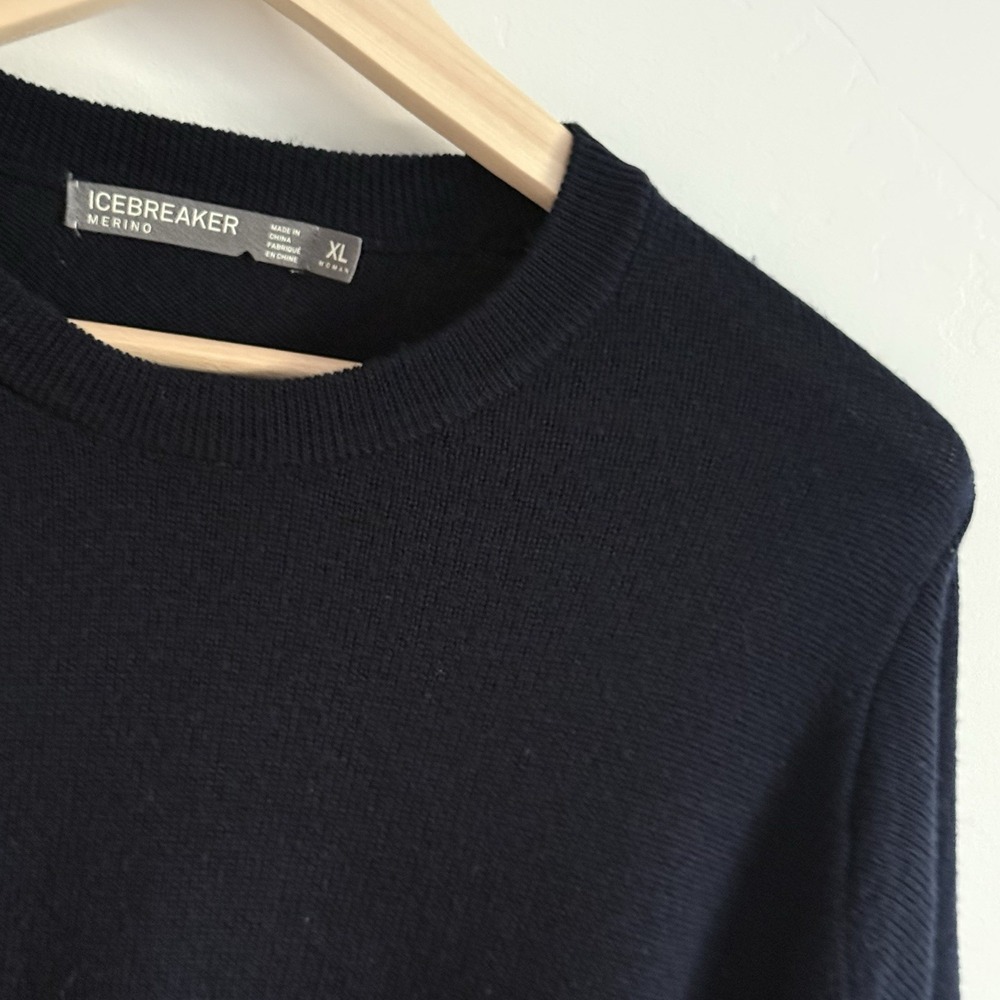 Icebreaker Sweater Men's XL Navy 100% Merino Wool Crew Neck Preppy Ski Luxury - Picture 2 of 9